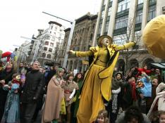 Zaragoza se viste de Carnaval con un pasacalles muy aragonés