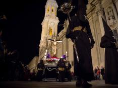 El Silencio llena las calles del Casco de solemnidad