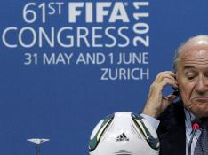 Blatter: &quot;Estas malas conductas no tienen cabida en el fútbol&quot;
