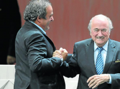 Blatter, reelegido en medio del escándalo