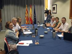 Reunión entre los equipos negociadores del PSOE y Podemos en Aragón