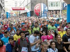Los miles de corredores de la XXXVI Carrera por la Integración tomaron salida en una mañana de auténtica fiesta del deporte por una causa solidaria.