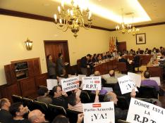 El pleno de la Diputación Provincial de 25 de Febrero de 2011 fue escenario de una protesta laboral.