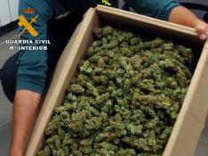Detenido en Benabarre por transportar cuatro kilos de marihuana