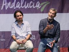 El líder de Podemos, Pablo Iglesias, y el exJemad, Julio Rodríguez.