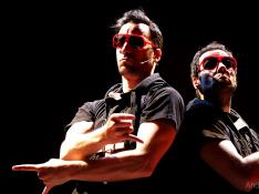 Pablo Puyol y David Ordinas durante su espectáculo 'Venidos a menos'.
