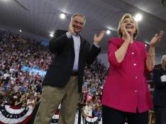 Hillary Clinton y Tim Kaine este viernes en Filadelfia.