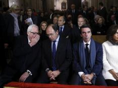 José María Aznar y Ana Botella -a la derecha-, dos de los asistentes al funeral de este lunes por Barberá.