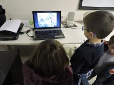 Los niños mantuvieron una videoconferencia con los Reyes Magos.