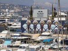Vista de la sede de la escudería Red Bull en el puerto de Mónaco.