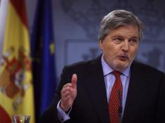 El portavoz del Gobierno, Íñigo Méndez de Vigo, durante la rueda de prensa posterior al Consejo de Ministros de este viernes.