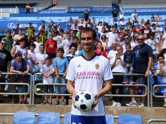 Mikel González, con la camiseta del Real Zaragoza