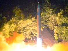 Corea del Norte lanza un nuevo misil que sobrevuela el norte de Japón