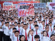 Más de 100.000 personas participaron en el acto antiestadounidense, según la agencia de noticias oficial de Corea del Norte.