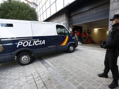 Llegada del furgón con los cinco acusados por violación en San Fermín