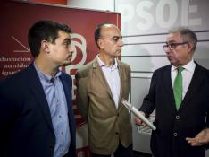 Darío Villagrasa, Alfredo Sancho y Fernando Gimeno, en la sede del PSOE