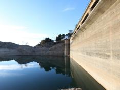 El nivel del agua embalsada en el pantano del Arquillo se ha disparado desde el 13% hasta el 52.5%.
