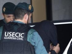 José Enrique Abuín Gey, alias 'el Chicle', es trasladado por la Guardia Civil tras comparecer en los juzgados de Ribeira, este 1 de enero de 2018.