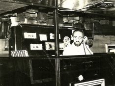 Pedro Elías pinchando en Scotch a Gogo, la discoteca de los teléfonos