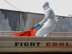 Una imagen de los trabajos contra el ébola en África en 2014.