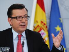 El ministro de Economía, Román Escolano, es uno de los altos cargos que cesan