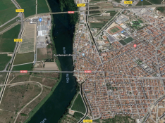 Un matrimonio muere al caer su coche al canal del Ebro en Amposta (