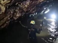 Muere un buceador en el rescate de los niños atrapados en la cueva de Tailandia