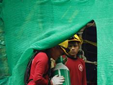 Operación de rescate de los niños y el entrenador atrapados en una cueva en Tailandia