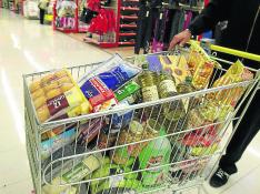 El supermercado es el establecimiento más utilizado por los españoles para realizar la compra de alimentos.