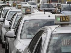 Los taxistas aragoneses temen que Uber y Cabify empiecen a operar en la Comunidad