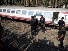 Descarrila un tren en Egipto y deja decenas de heridos