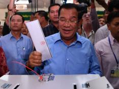 El primer ministro de Camboya se declara ganador de unos comicios "justos y limpios"