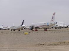 Aviones estacionados en la campa del aeropuerto de Teruel.