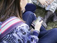 Tres de cada cuatro niños aragoneses entre 10 y 15 años tienen móvil