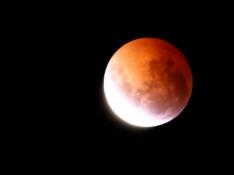 El último eclipse lunar hasta 2021