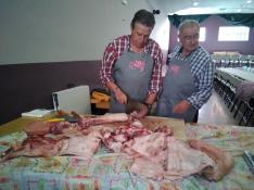 Los vecinos de Los Fayos se reúnen en una jornada gastronómica con motivo de la tradicional matacía