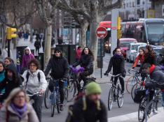 'Bicipiquete' por las calles de Zaragoza por la huelga feminista