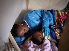 El ébola deja 1.400 niños huérfanos o con algún progenitor contagiado en la República Democrática del Congo.