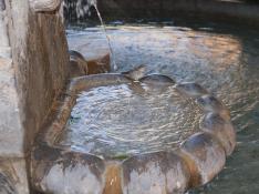 water-feature-2837317_1920