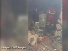 Miembros de la UME de Aragón rescatan dos perros en Gran Canaria