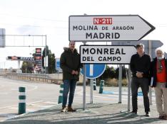 Miembros de Teruel Existe, en Monreal del Campo, antes de ir a Madrid.