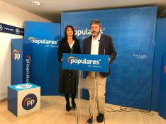 Los diputados provinciales Celsa Rufas y Gerardo Oliván, en la presentación de las enmiendas del PP.