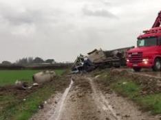 Tres muertos en un choque frontal entre dos camiones y un coche en la N-II en Osera de Ebro