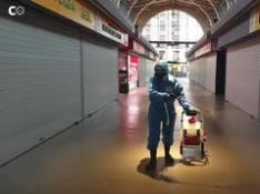 Así se cumplen las medidas de seguridad y desinfección en el Mercado Central de Zaragoza