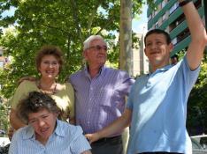 Pilar Rubio junto a David y sus hijos Virginia y David, una de las familias del colectivo Plena Inclusión.