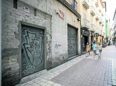 Los locales vacíos se han multiplicado en los últimos años en la capital aragonesa.