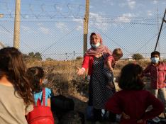 Refugiados del devastado campo de Moria empiezan a llegar a Lesbos.