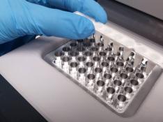 Prueba PCR de la empresa de Zaragoza CerTest para detectar el virus de la gripe, coronavirus y el respiratorio sincitial. Recurso