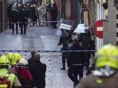 Detenidos tres okupas en Zaragoza tras lanzar cuchillos y tejas a la calle en un tejado de Pignatelli. gsc.