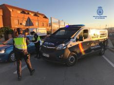 Control de la Policía Nacional ante las nuevas restricciones anunciadas este sábado en Aragón.